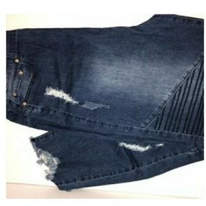 Distressed Skinny Jeans